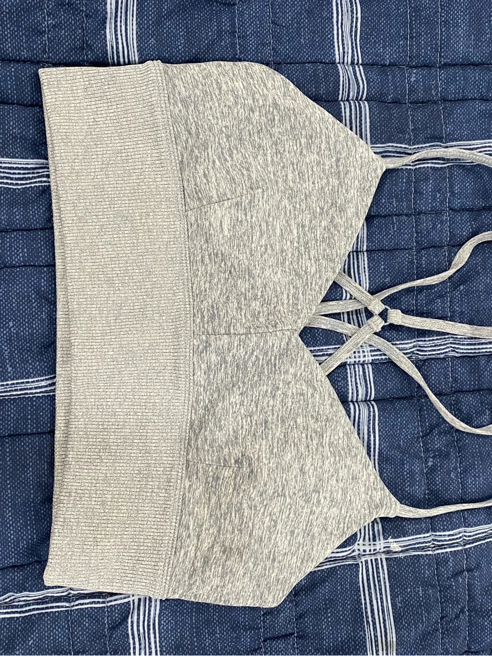 ALO Yoga Heather Gray Ribbed-Band Strappy Sports Bralette
